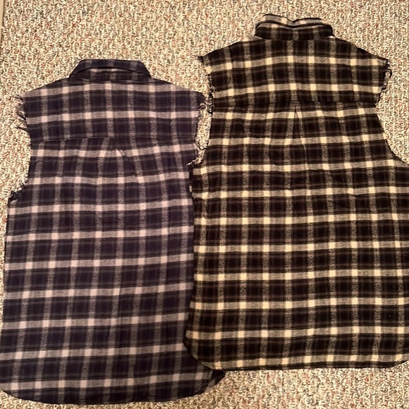 Cute flannel layering tops from Jack by BBDakota! - Picture 4 of 4